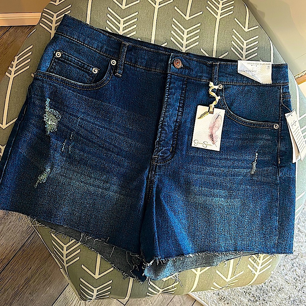 Jessica Simpson Ladies 31 Lived-In Vintage Infinite High Waist Short